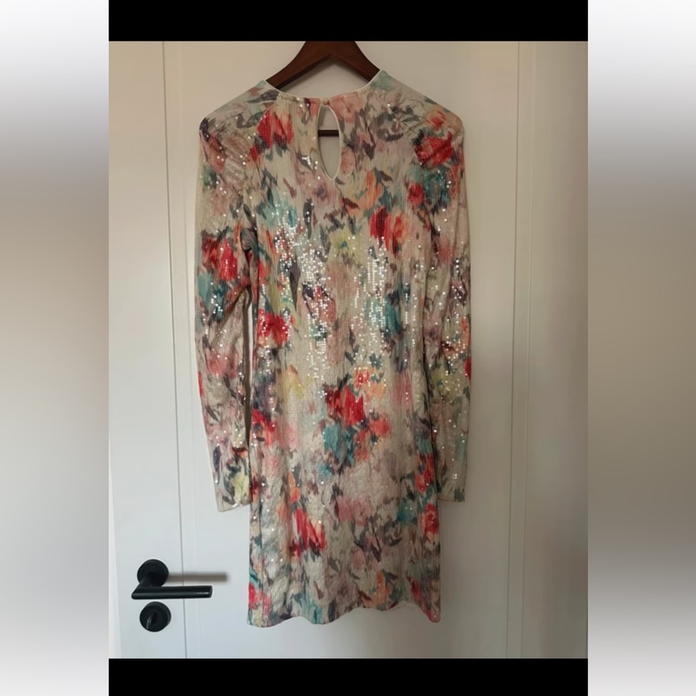H&M floral sequin minI dress watercolor floral pattern - NWT 
Size Large